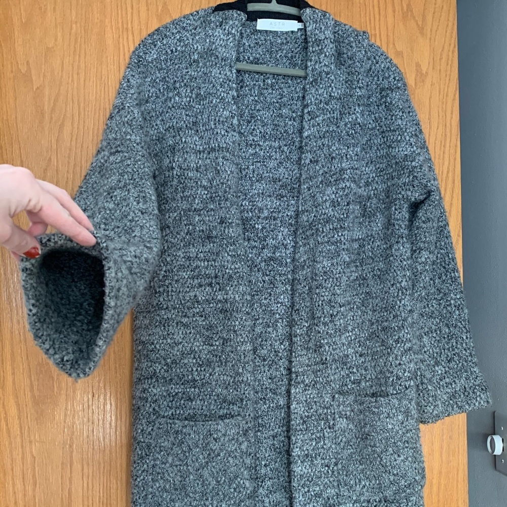 Astr The Label G R E Y S W E A T E R - image 3